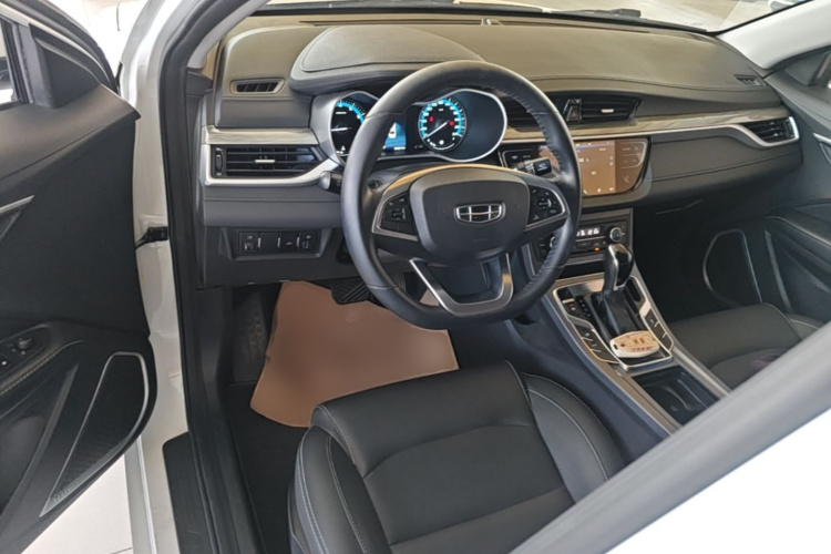 GEELY Emgrand 2020 #10 GEELY Emgrand 2020 car image #10