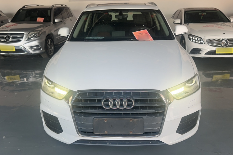 Audi Q3 2017 car image #3