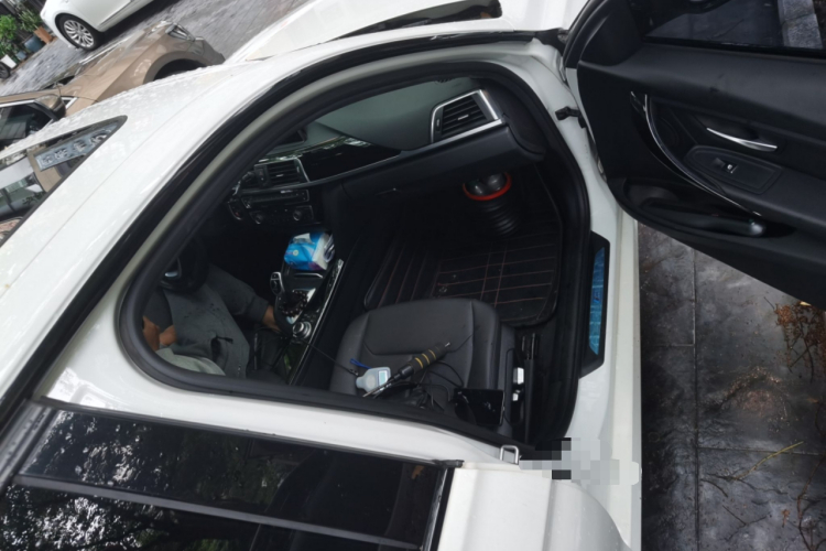 BMW 3 Series 2017 car image #27