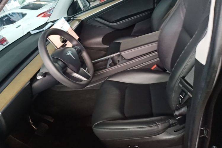Tesla Model Y 2023 #15 Tesla Model Y 2023 car image #15