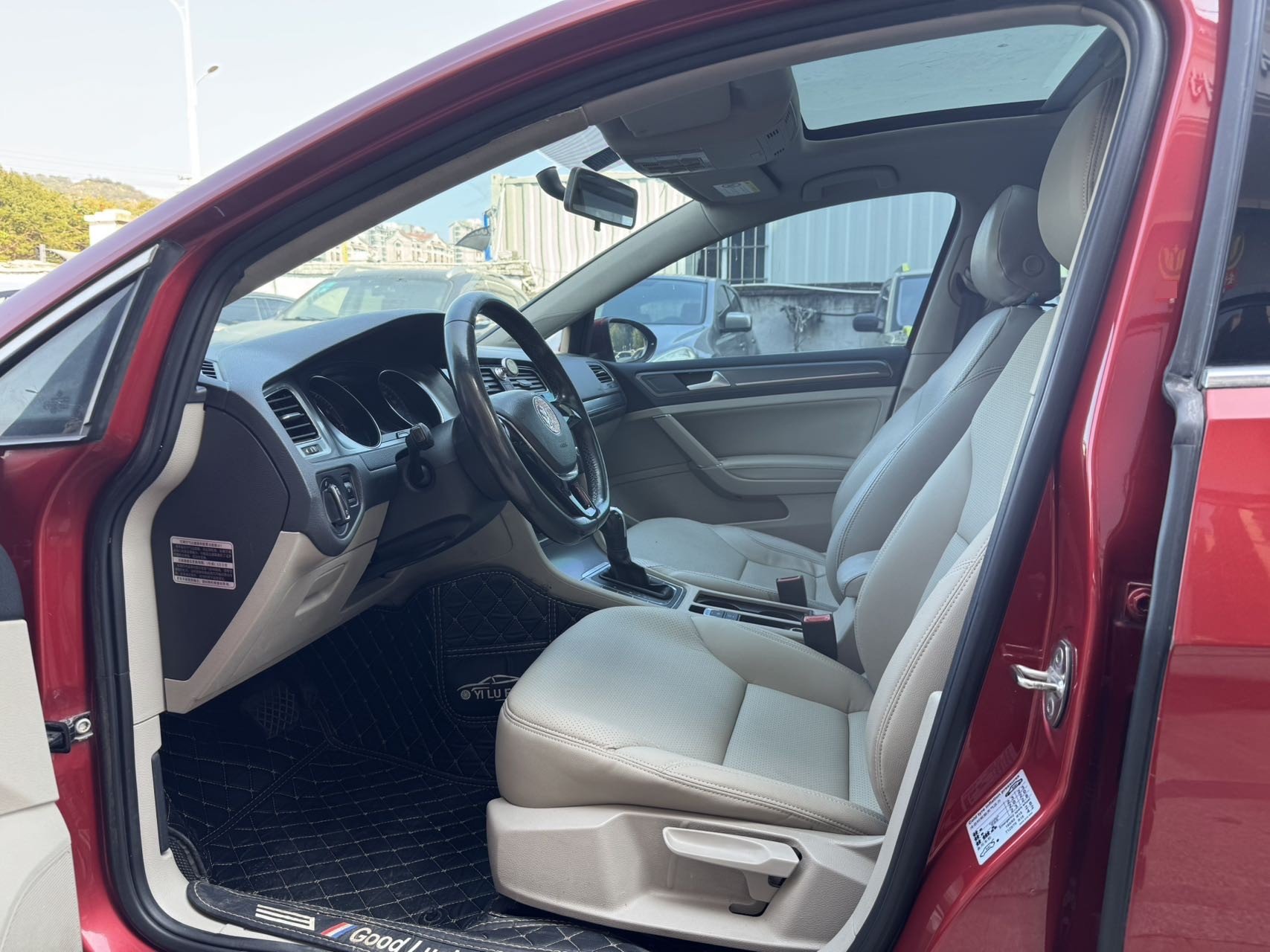 Volkswagen Golf 2015 car image #8