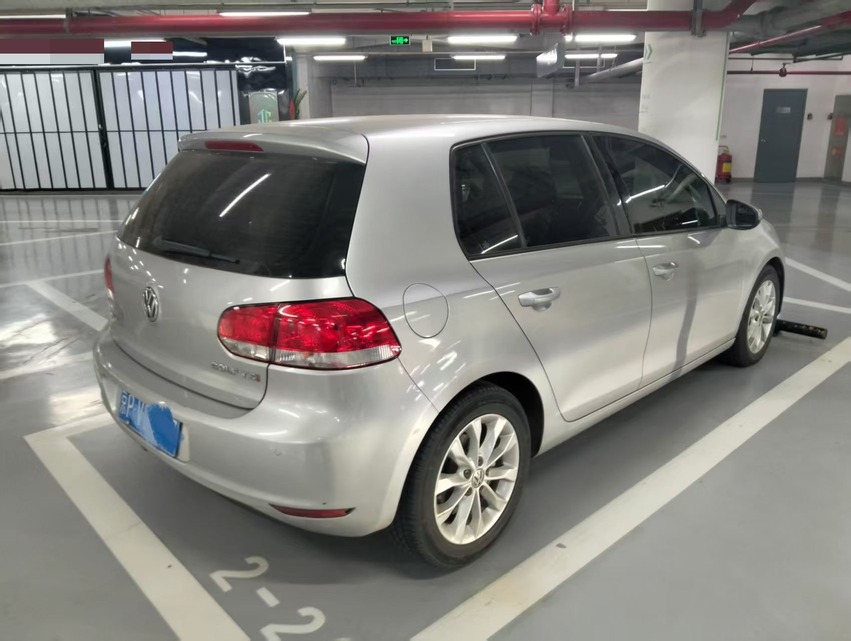 Volkswagen Golf 2010 immagine di auto #5