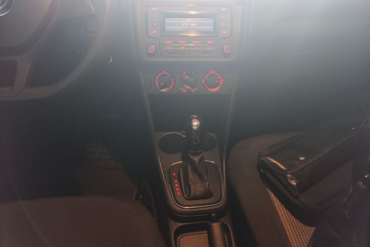 Volkswagen Polo 2017 #18 Volkswagen Polo 2017 صورة سيارة #18