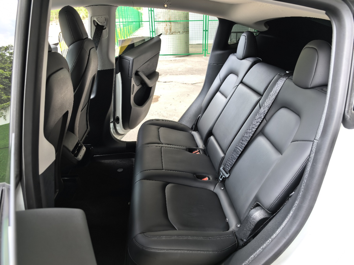 Tesla Model Y 2021 car image #7