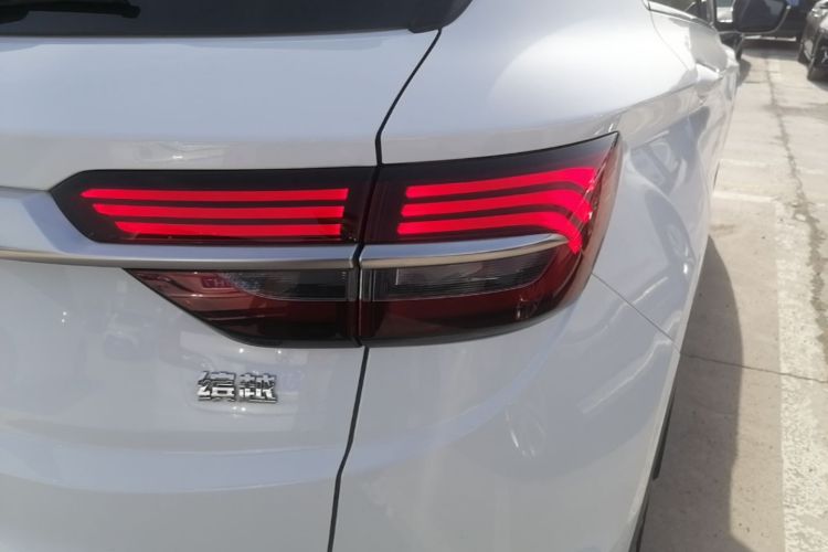 GEELY Coolray 2020 صورة سيارة #8