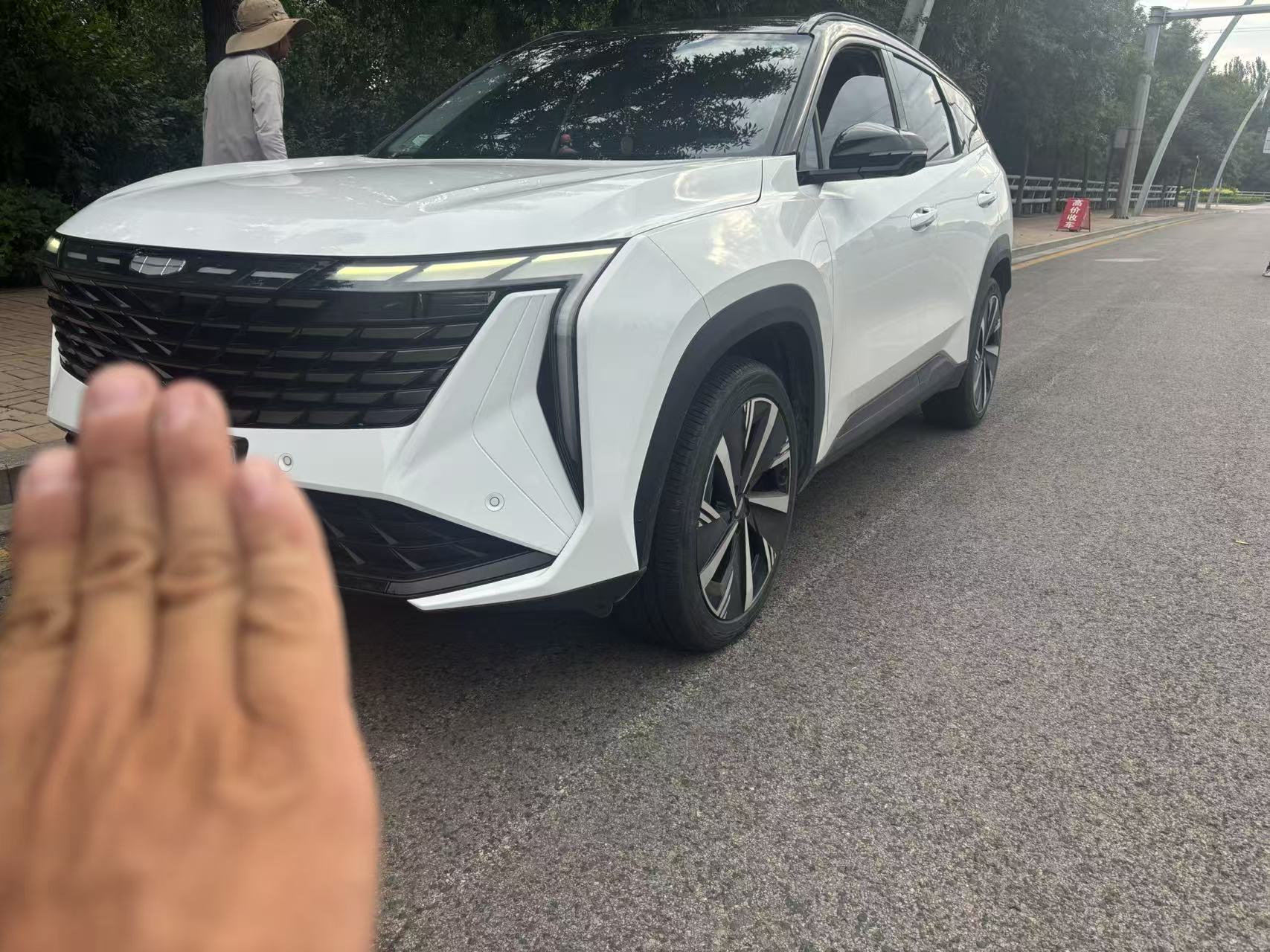 GEELY Boyue L 2023 car image 