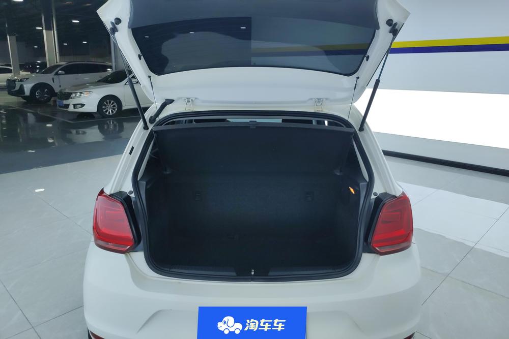 Volkswagen Polo 2016 #17 Volkswagen Polo 2016 car image #17