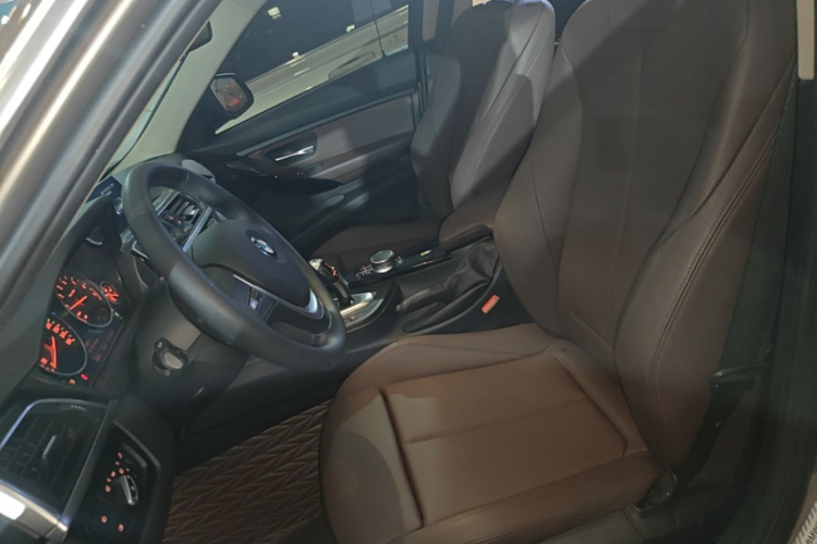 BMW 3 Series 2019 #15 BMW 3 Series 2019 car image #15