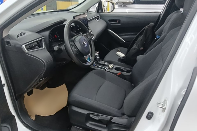 Toyota Corolla Cross 2024 car image #15