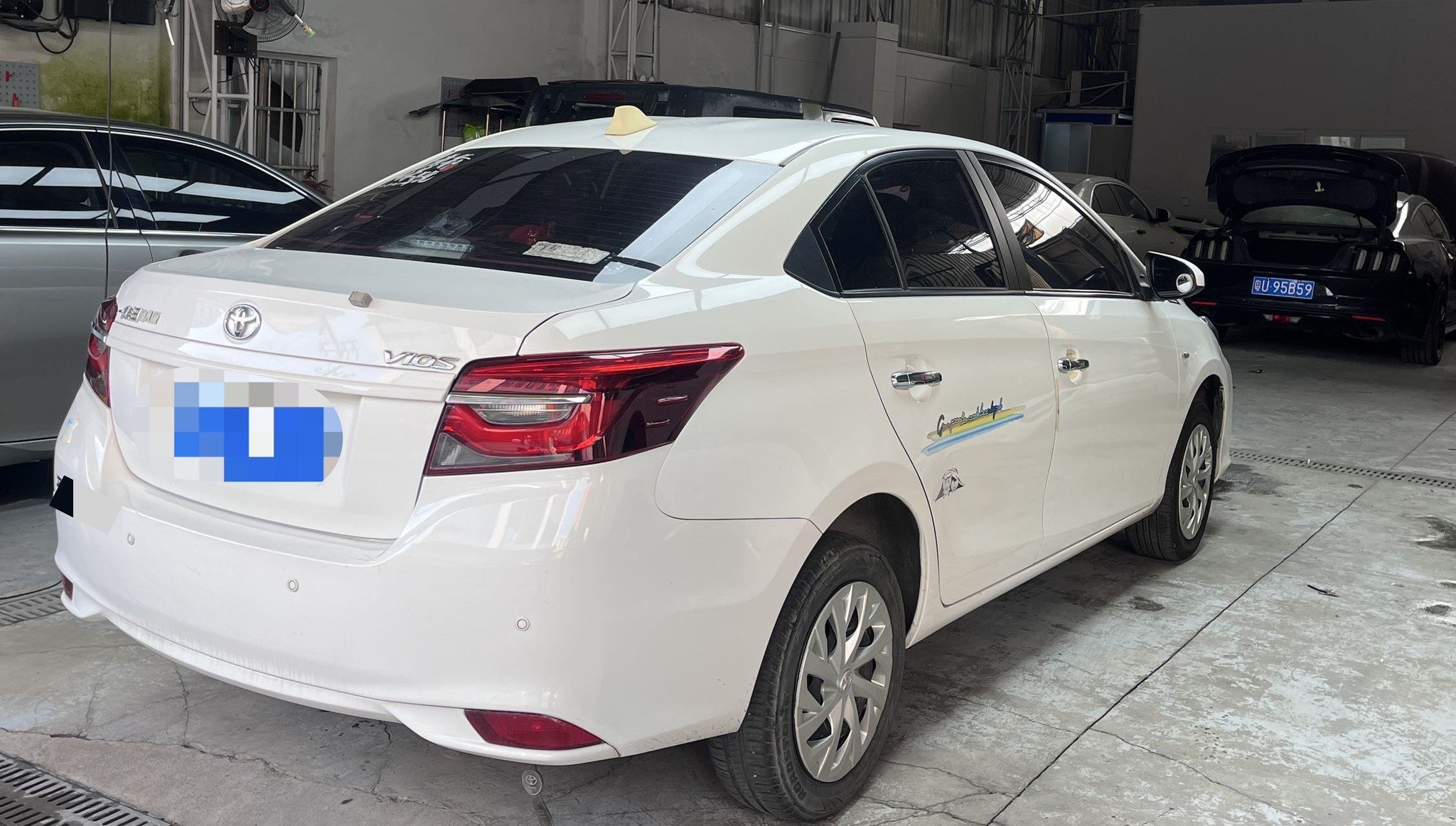 Toyota Vios 2023 imagen de coche #6