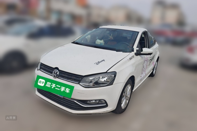 Volkswagen Polo 2015 car image #2
