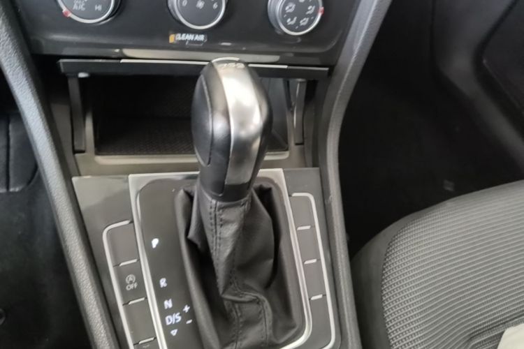 Volkswagen Golf 2019 #16 Volkswagen Golf 2019 car image #16