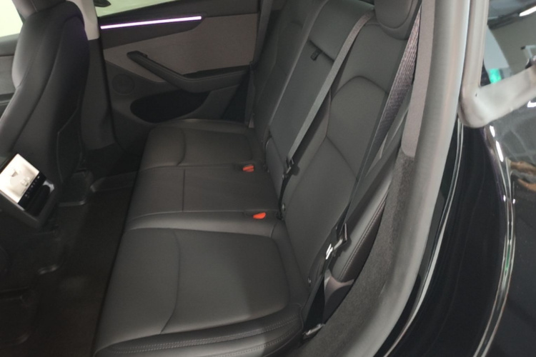 Tesla Model Y 2025 #13 Tesla Model Y 2025 car image #13