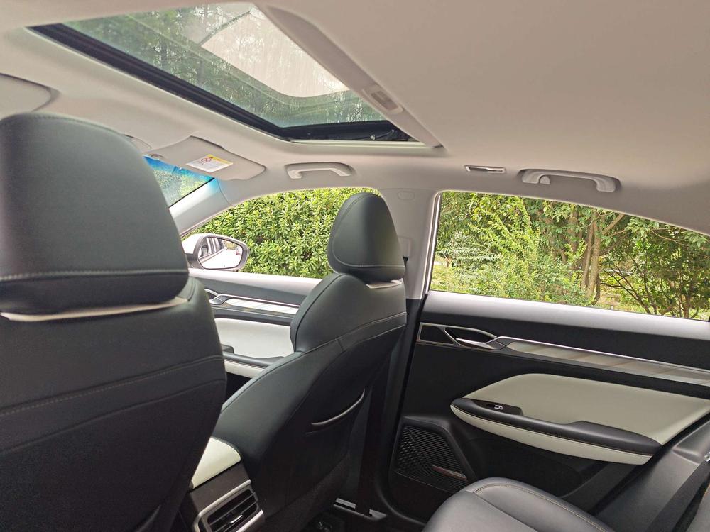 GEELY Emgrand L 2022 car image #14