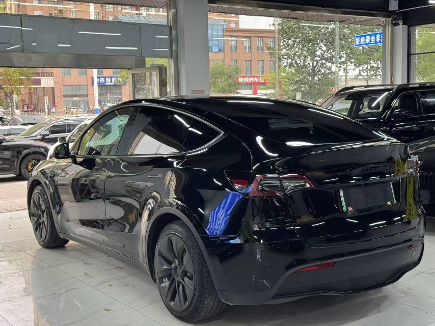 Tesla Model Y 2021 #7 Tesla Model Y 2021 car image #7