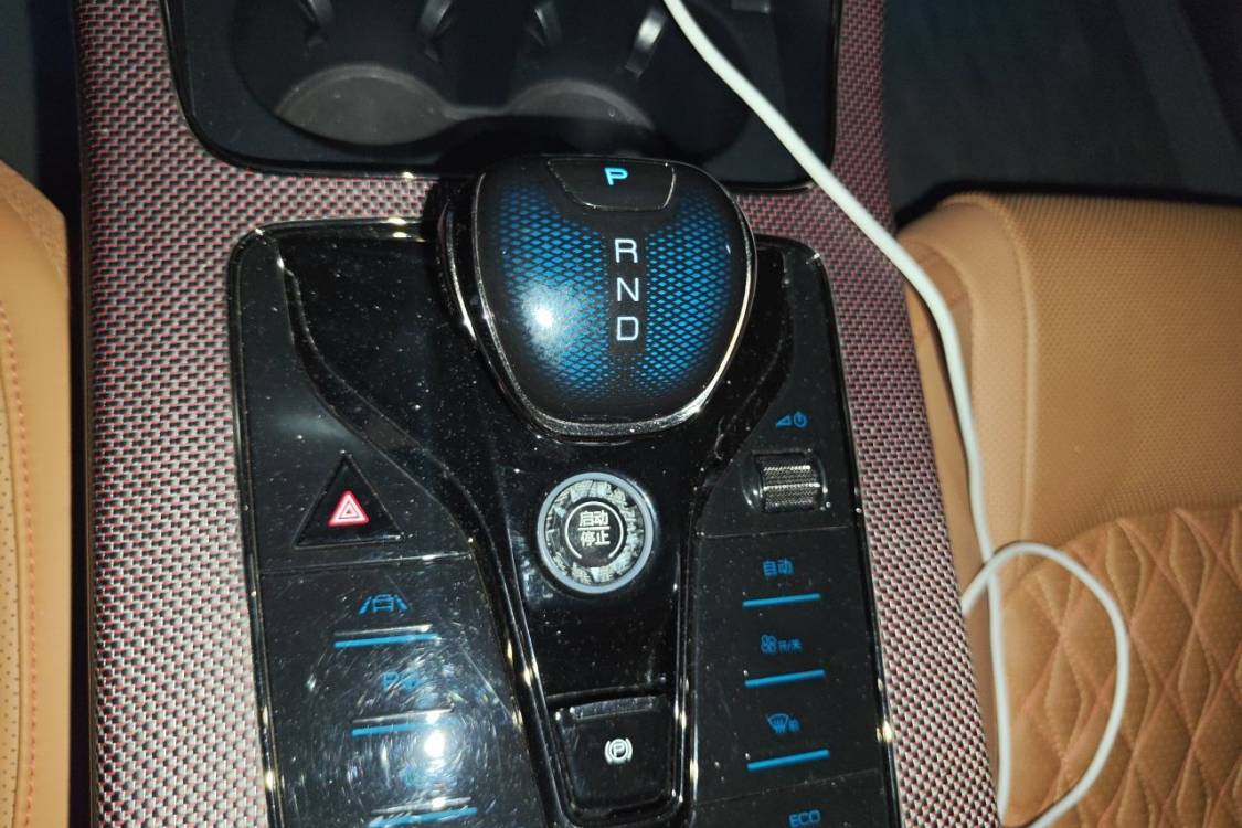 BYD Han 2022 #27 BYD Han 2022 car image #27