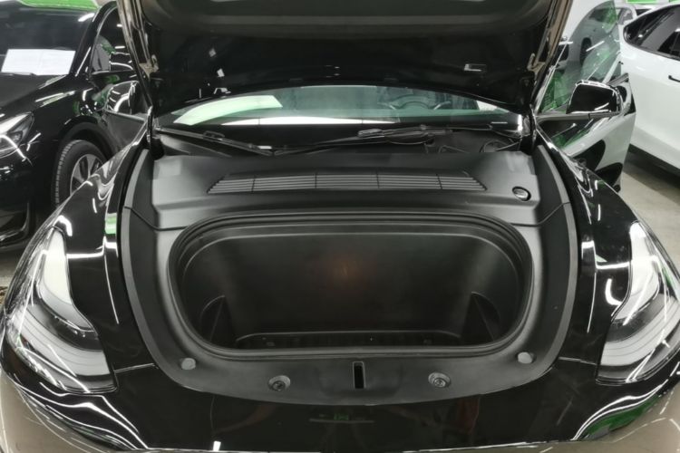 Tesla Model Y 2021 #20 Tesla Model Y 2021 car image #20