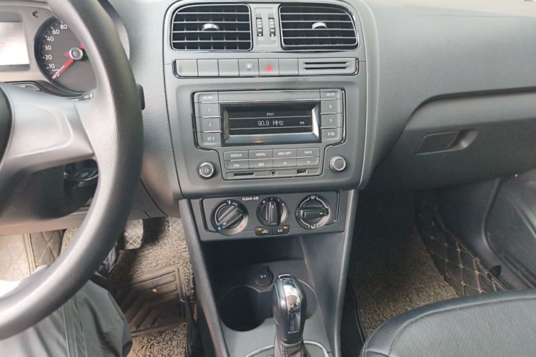 Volkswagen Polo 2017 #17 Volkswagen Polo 2017 car image #17