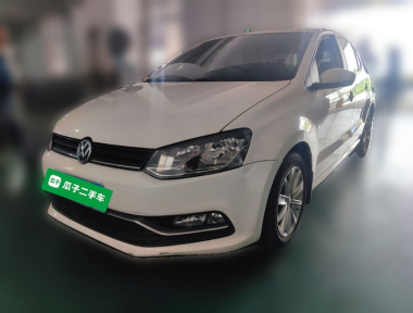 Volkswagen Polo 2015 car image 