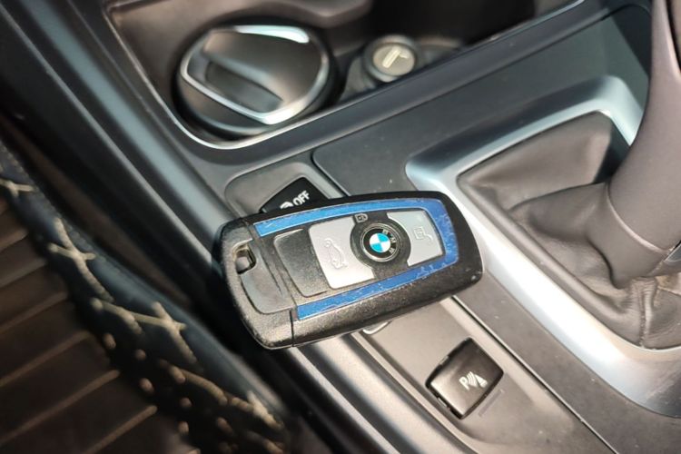 BMW 3 Series 2018 #9 BMW 3 Series 2018 image de voiture #9
