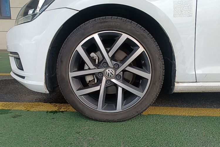 Volkswagen Golf 2020 immagine di auto #9