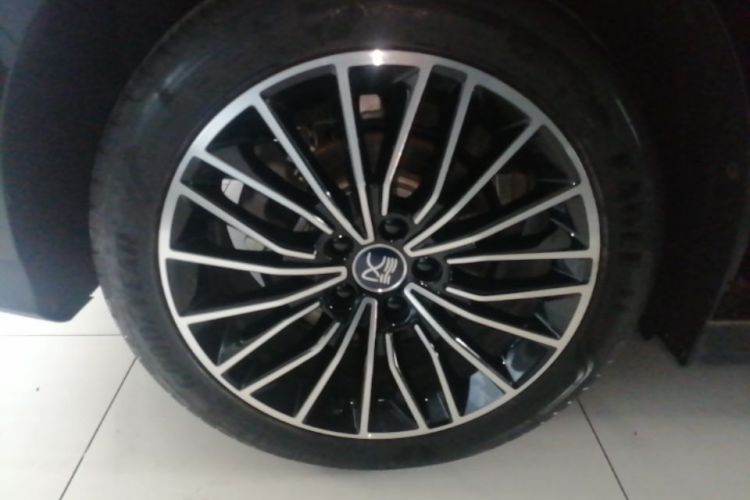 BYD Han 2022 #5 BYD Han 2022 car image #5