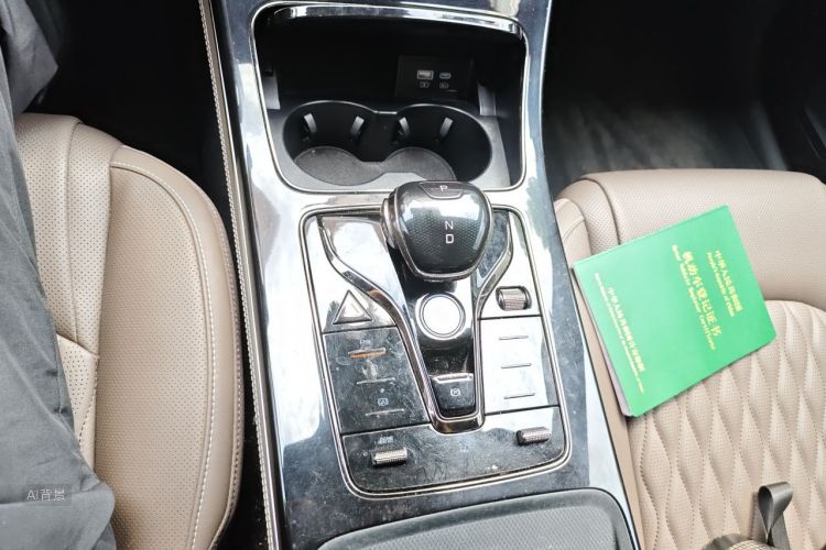BYD Han 2023 car image #16