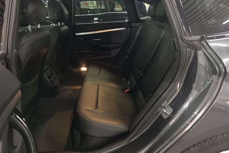 BMW 3 Series GT 2019 imagem de carro #17