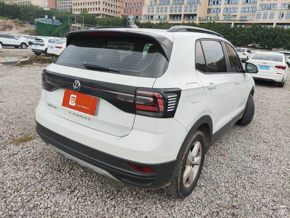 Volkswagen T-Cross 2023 imagen de coche #2