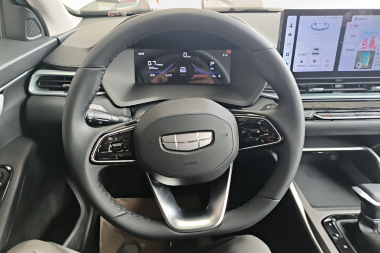 GEELY Emgrand 2026 car image #11