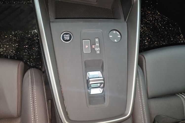 Audi A3 2023 car image #18