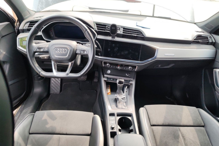 Audi Q3 2020 #7 Audi Q3 2020 car image #7