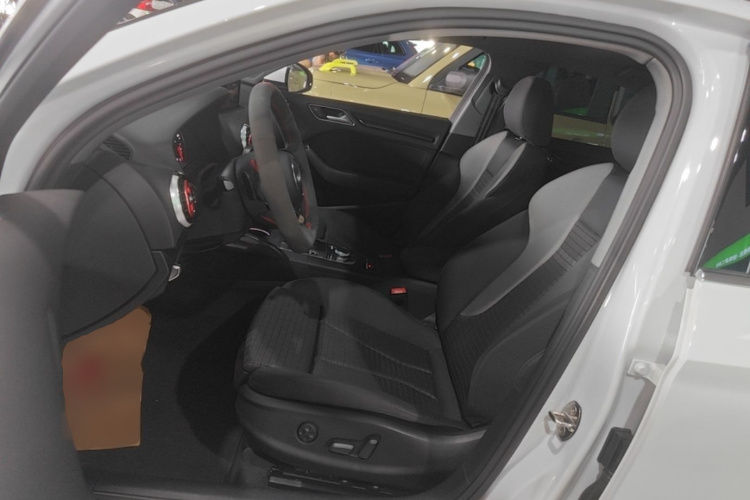 Audi A3 2019 immagine di auto #15