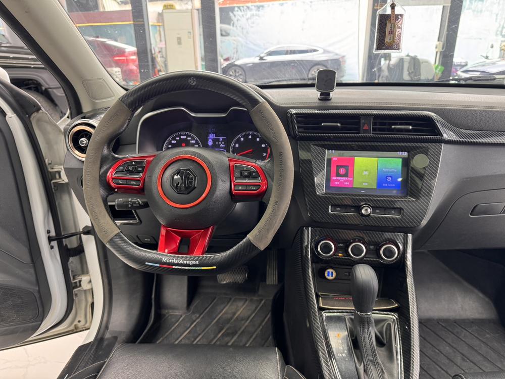 MG ZS 2017 #16 MG ZS 2017 car image #16