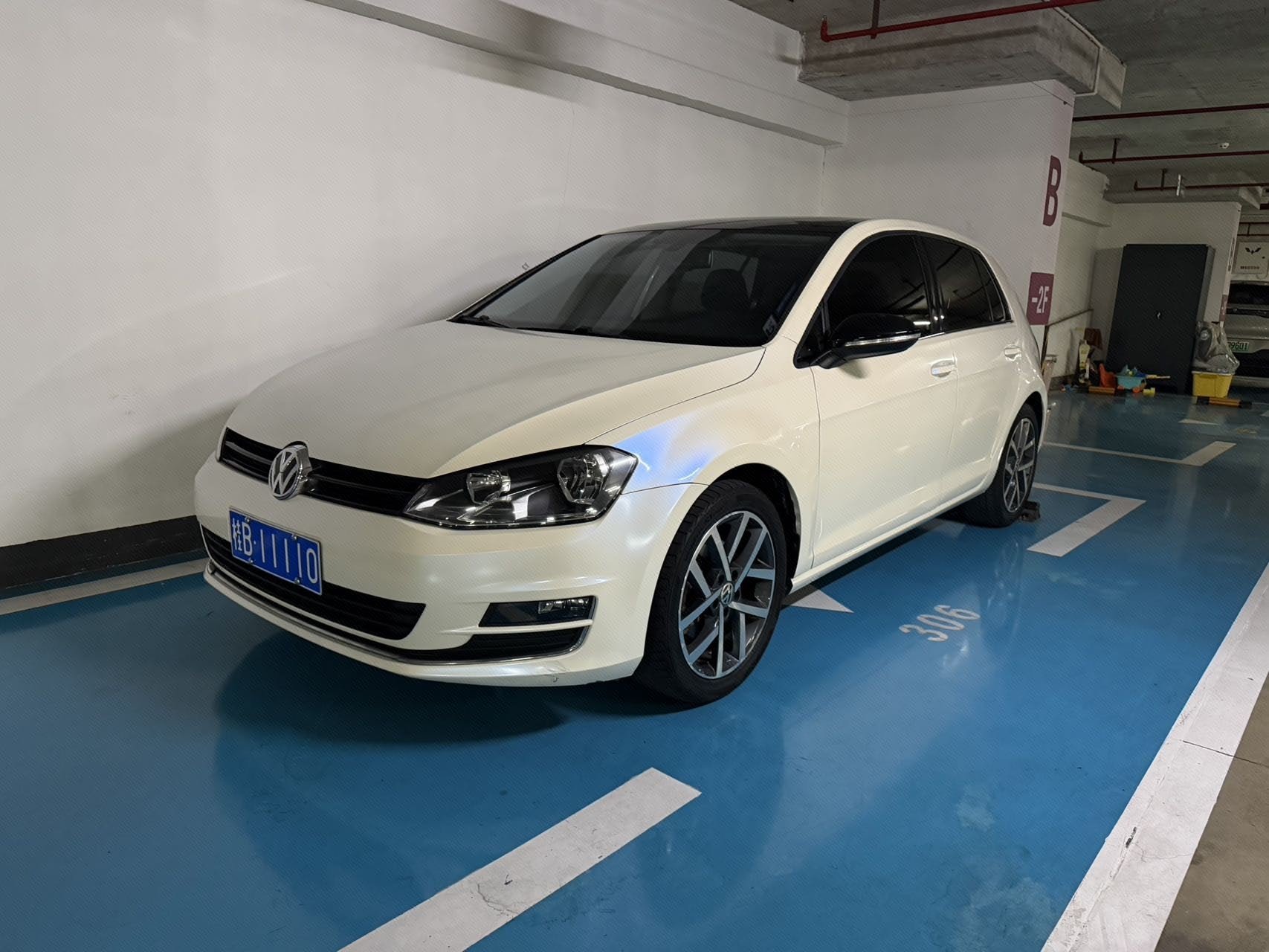 Volkswagen Golf 2014 Volkswagen Golf 2014 car image