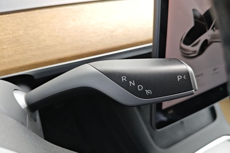 Tesla Model 3 2021 #14 Tesla Model 3 2021 car image #14