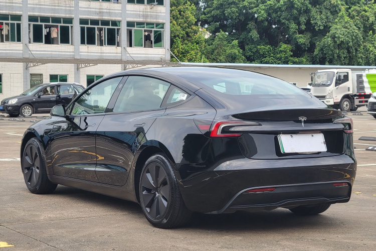 Tesla Model 3 2024 #7 Tesla Model 3 2024 car image #7
