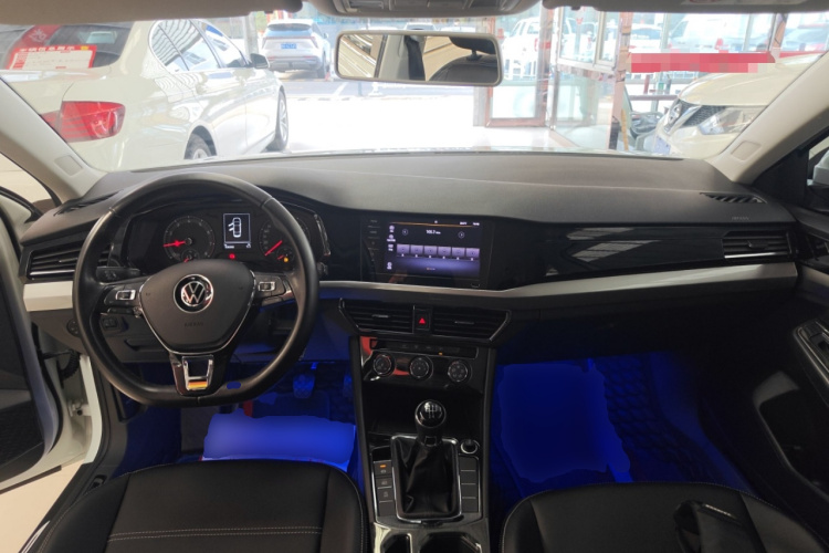 Volkswagen Bora 2021 immagine di auto #10