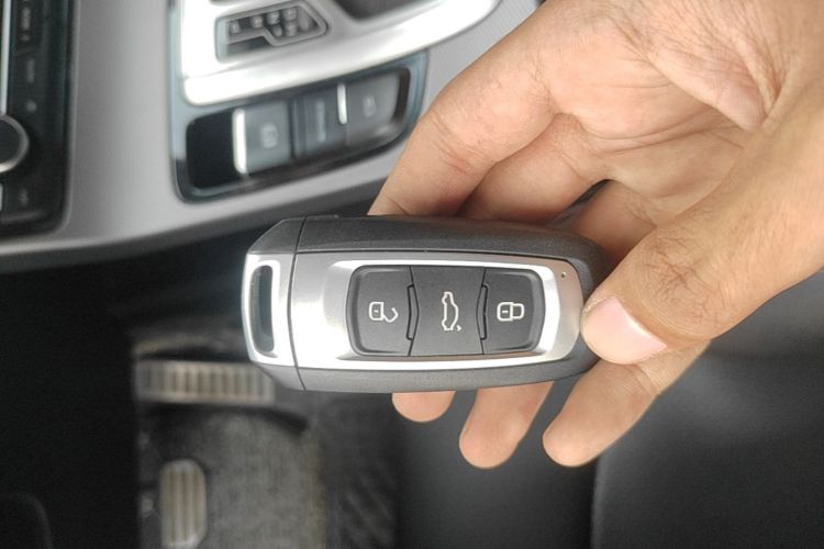 GEELY Emgrand GS 2018 car image #9