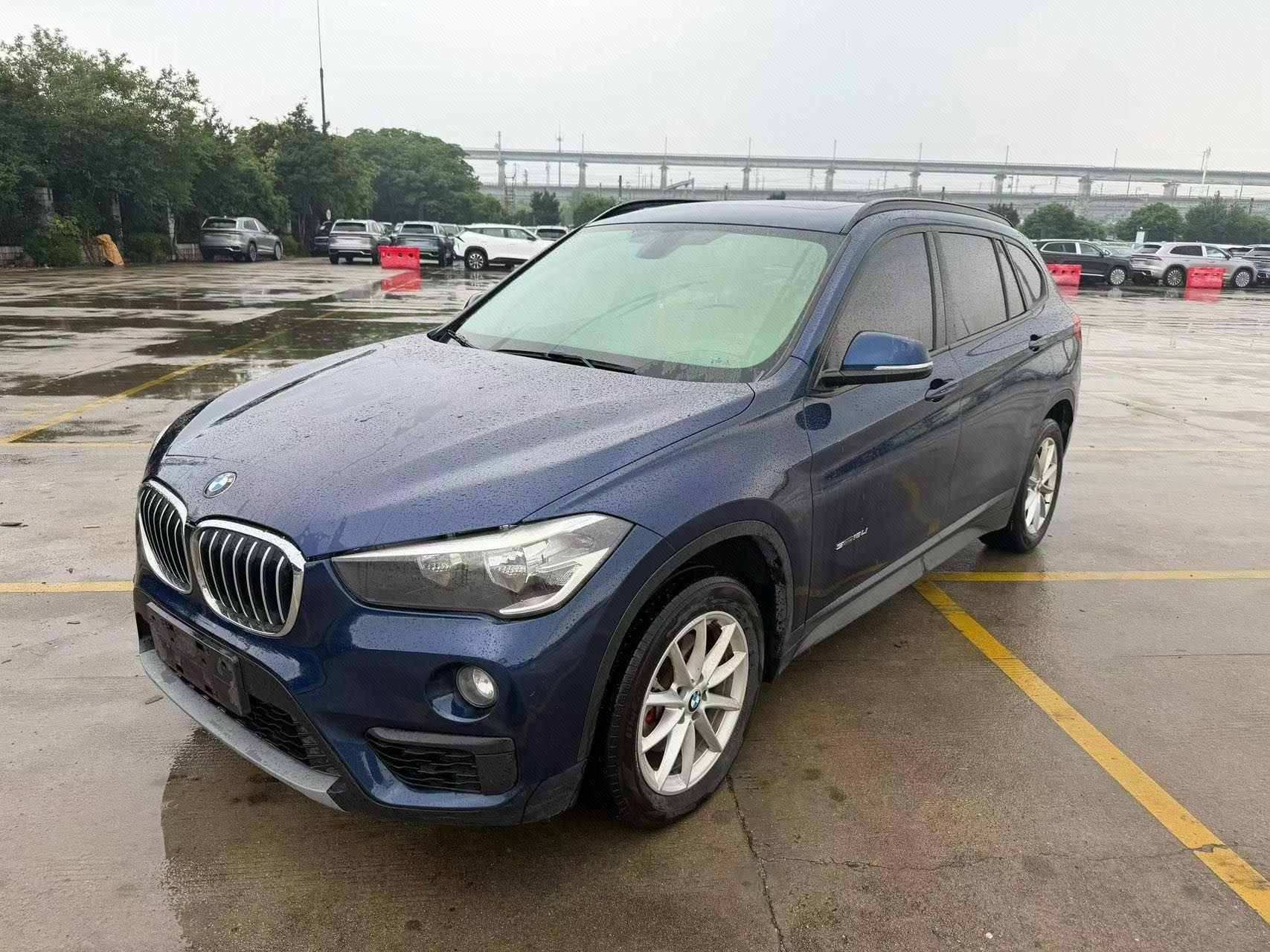 BMW X1 2018 BMW X1 2018 car image