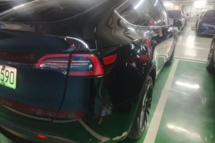 Tesla Model Y 2023 #8 Tesla Model Y 2023 immagine di auto #8
