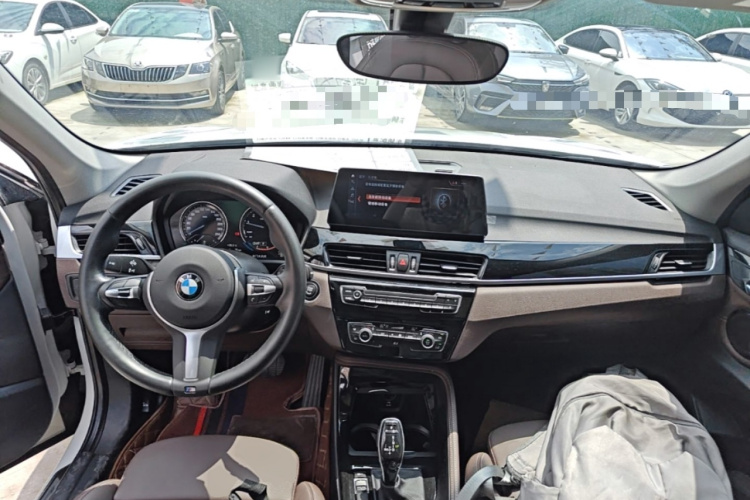 BMW X1 2020 car image #10