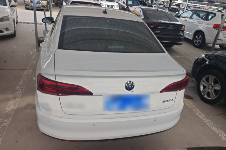 Volkswagen Bora 2021 car image #5