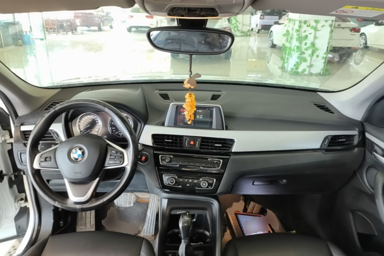 BMW X1 2018 #11 BMW X1 2018 car image #11