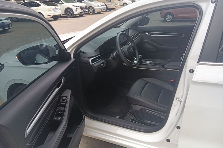 GEELY Emgrand 2025 car image #16