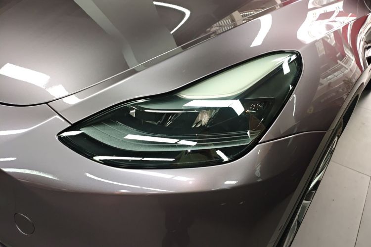 Tesla Model Y 2022 immagine di auto #21