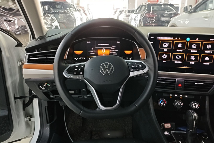 Volkswagen Bora 2024 car image #11