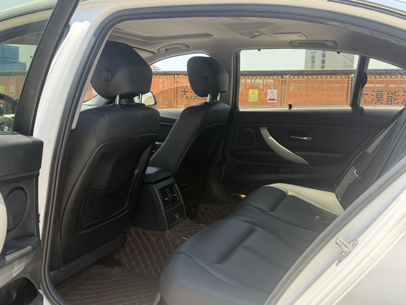 BMW 3 Series 2015 #4 BMW 3 Series 2015 car image #4
