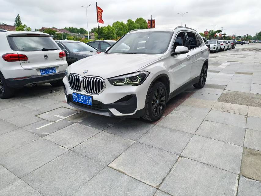 2022 2022 car image