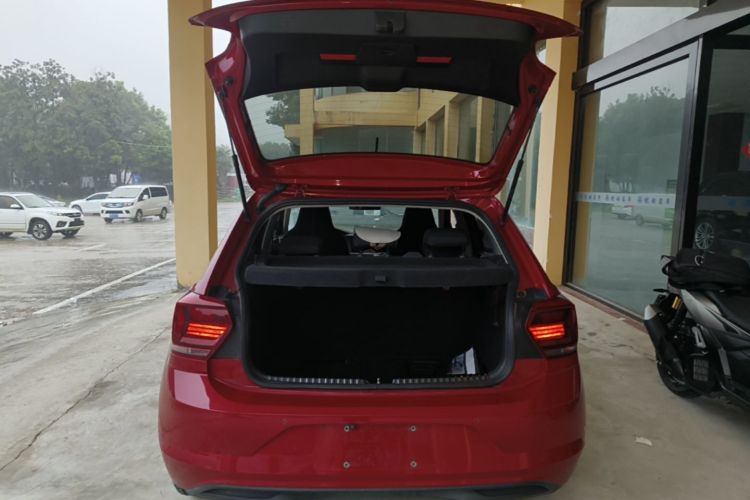 Volkswagen Polo 2020 car image #19